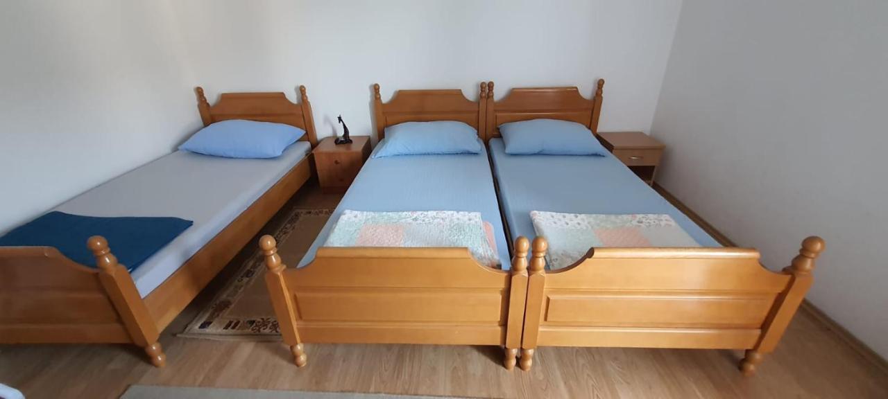 נאום Apartmani Andela מראה חיצוני תמונה