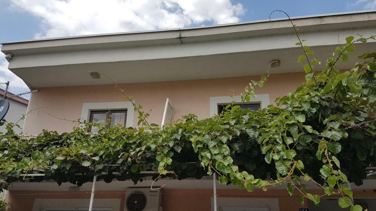נאום Apartmani Andela מראה חיצוני תמונה